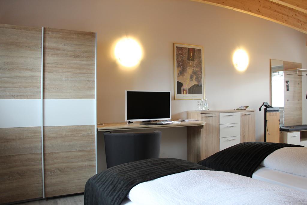 Hotel-Restaurant-Haus Berger Фирзен Экстерьер фото